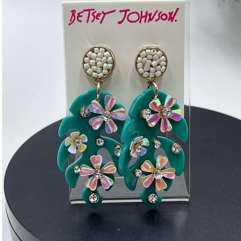 Betsey Johnson Tropical Leaf Flowers Crystals Green‎ Dangle
Earrings New